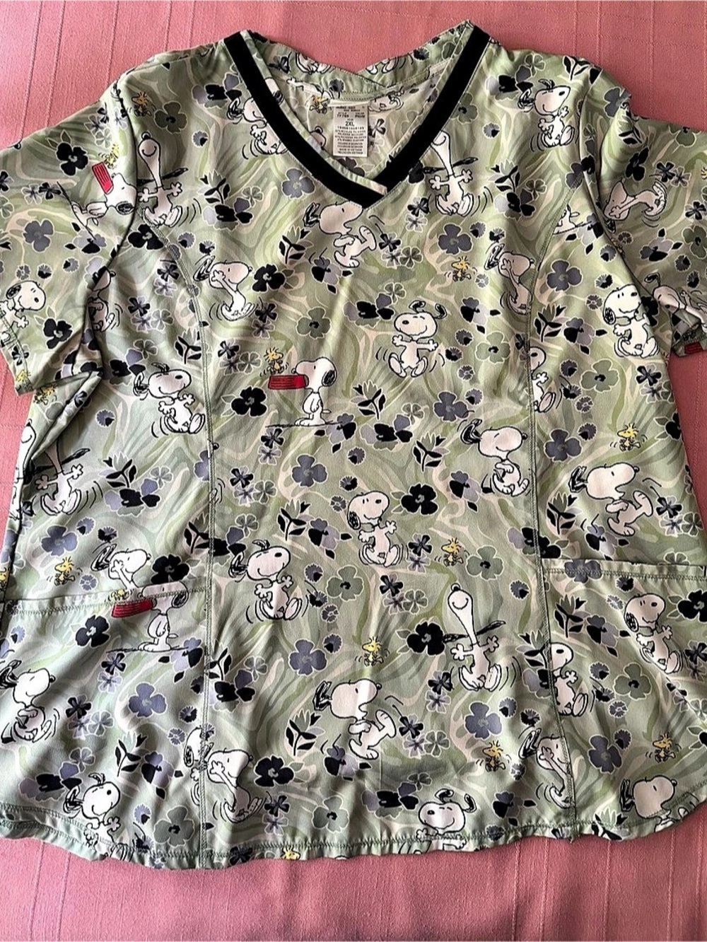 Peanuts Snoopy V-Neck Scrub Top Green 2XL